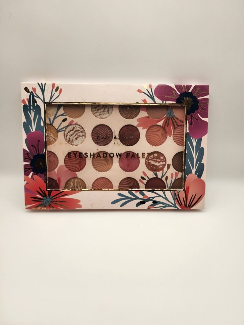 Nicole Miller New York Shimmer Eyeshadow Palette 24 Pans New